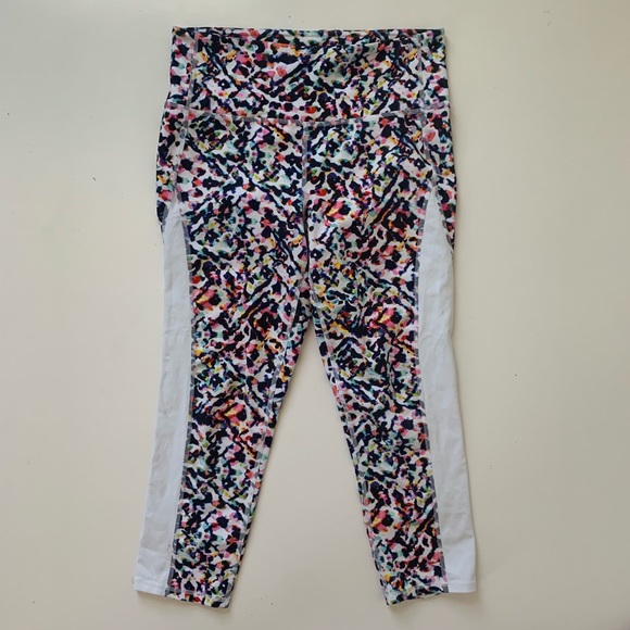 Athleta Pants - Athleta High Rise Watercolor Chaturanga Capri M